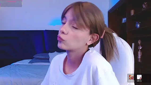 peyton golden1 online show from 03-23-26, 03:28