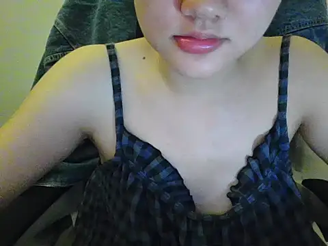 Yin-girl online show from 09-18-25, 05:05