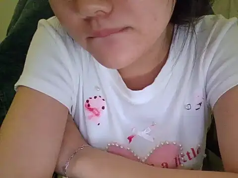 Yin-girl online show from 09-19-25, 08:02