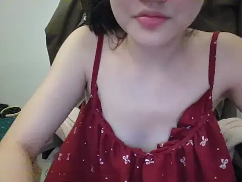 Yin-girl online show from 09-15-25, 05:57