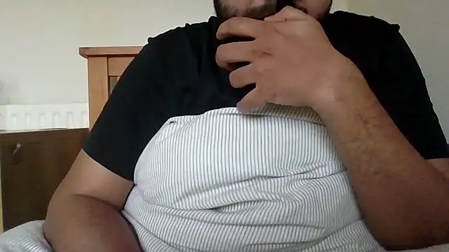 whoreboi98 online show from 04-13-26, 05:50