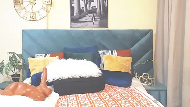 BubbleAngel online show from 10-04-25, 05:36