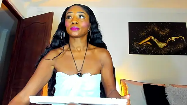 KimberlyBanks2 online show from 11-18-25, 10:18