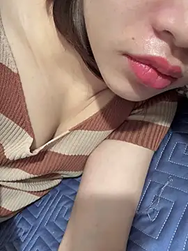 Snapshot of Wettpussyxx chatting on 12-20-25, 02:58 Wettpussyxx online show from 12-20-25, 02:58