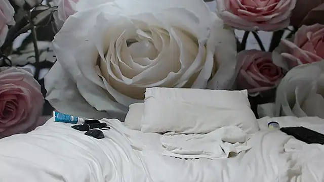 Snapshot of Sexysilverfoxxx chatting on 12-02-24, 06:38 Sexysilverfoxxx online show from 12-02-24, 06:38