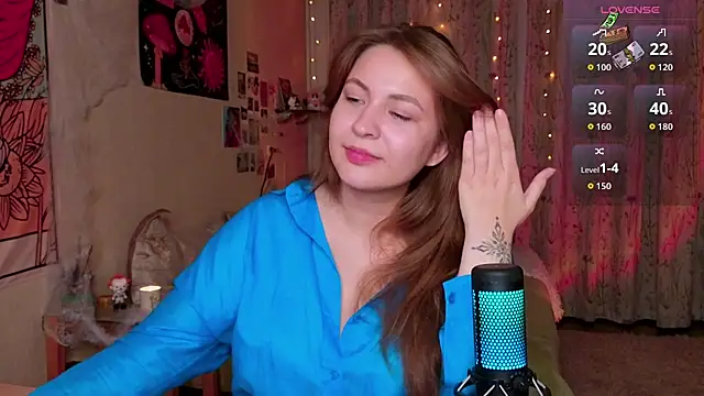 LisaCase online show from 10-18-25, 05:59