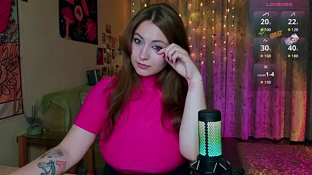 LisaCase online show from 09-27-25, 12:33