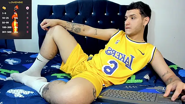 Noha white online show from 03-03-25, 06:13