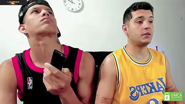 Noha white online show from 03-26-26, 06:39