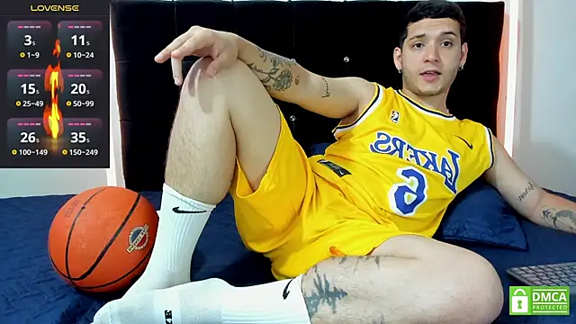 Noha white online show from 11-21-25, 07:02