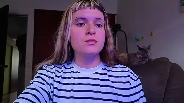 NEXT DOOR GIRL  online show from 03-05-26, 10:27