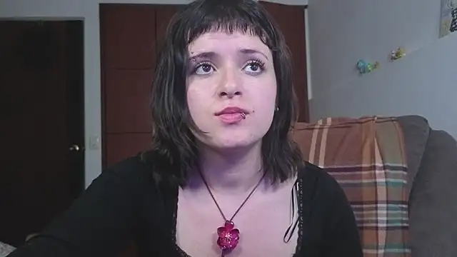 NEXT DOOR GIRL  online show from 04-21-26, 10:38