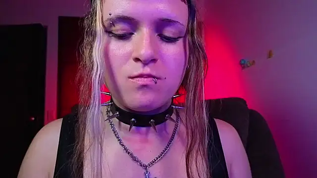 NEXT DOOR GIRL  online show from 03-11-26, 11:32