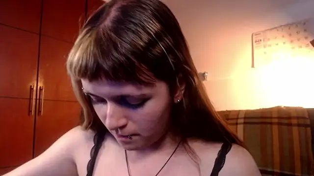 NEXT DOOR GIRL  online show from 10-25-25, 09:15