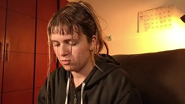 NEXT DOOR GIRL  online show from 11-21-25, 10:31