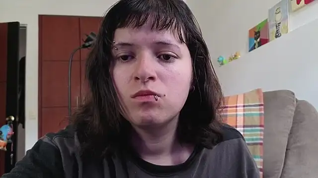 NEXT DOOR GIRL  online show from 05-17-26, 01:44