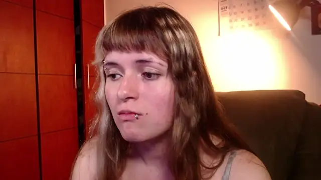 NEXT DOOR GIRL  online show from 10-18-25, 12:23