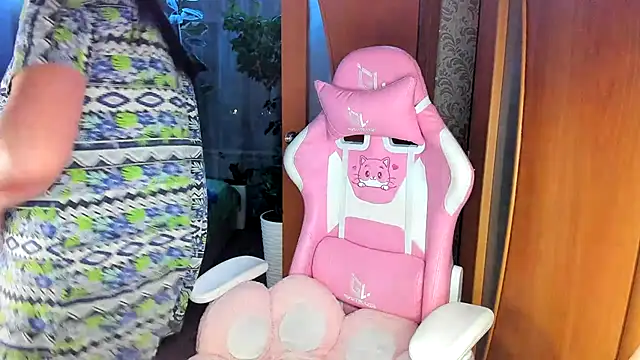 Snapshot of Tatyana51 chatting on 02-12-26, 05:45 Tatyana51 online show from 02-12-26, 05:45