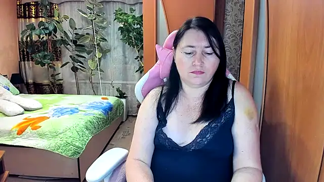 Snapshot of Tatyana51 chatting on 02-21-26, 02:52 Tatyana51 online show from 02-21-26, 02:52