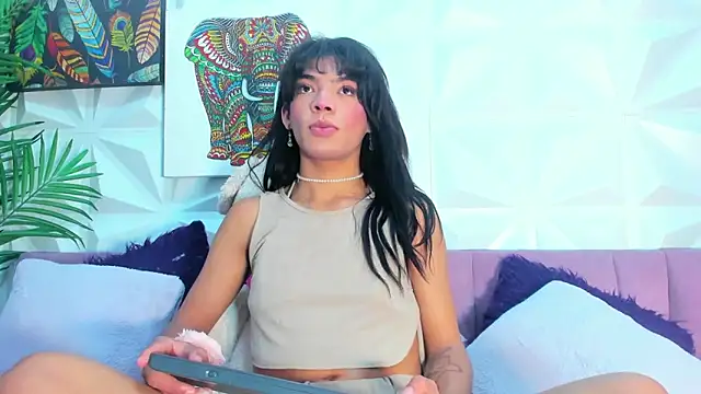 Snapshot of Briyit_Doll chatting on 06-08-26, 01:22 Briyit Doll online show from 06-08-26, 01:22