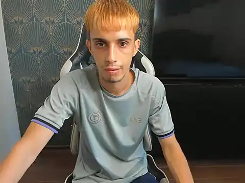 Snapshot of se6model chatting on 09-13-25, 01:55 se6model online show from 09-13-25, 01:55