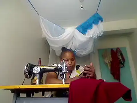 Snapshot of browndolly12 chatting on 02-22-25, 08:50 browndolly12 online show from 02-22-25, 08:50