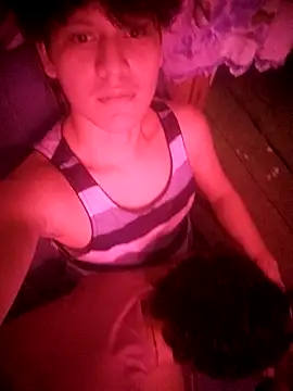 Snapshot of pedrodavid_ chatting on 10-12-25, 12:23 pedrodavid online show from 10-12-25, 12:23