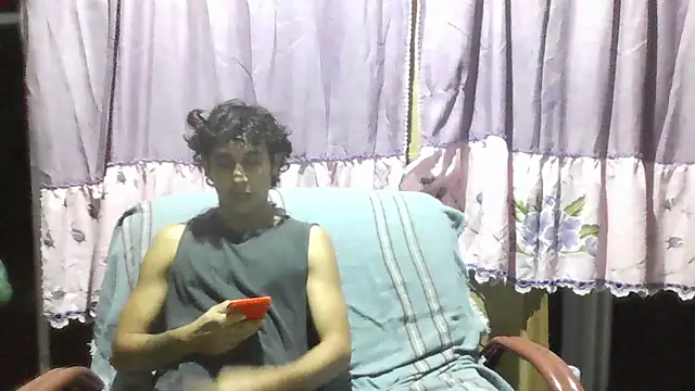 Snapshot of pedrodavid_ chatting on 10-18-25, 11:51 pedrodavid online show from 10-18-25, 11:51