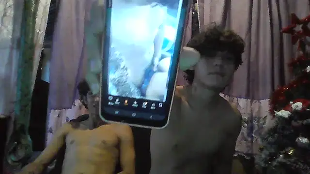 Snapshot of pedrodavid_ chatting on 11-11-25, 09:42 pedrodavid online show from 11-11-25, 09:42