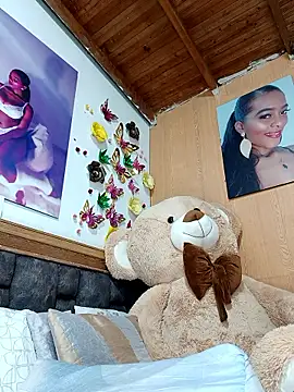 linda-palma online show from 12-18-25, 04:17