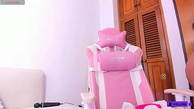 Caro martinezz online show from 03-07-26, 05:03