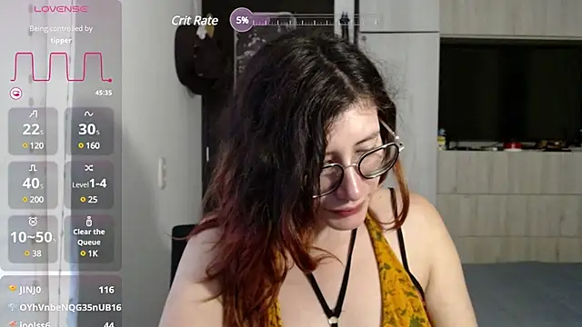 Snapshot of mariana124- chatting on 03-18-25, 09:21 mariana124- online show from 03-18-25, 09:21