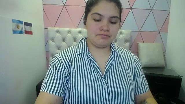 Snapshot of Marinasexxx chatting on 07-12-26, 05:58 Marinasexxx online show from 07-12-26, 05:58