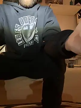 max modus online show from 10-30-25, 04:55