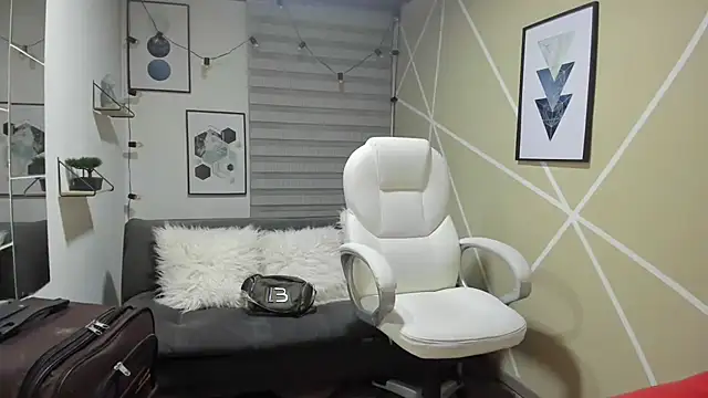 Enma  clark online show from 11-25-25, 03:29