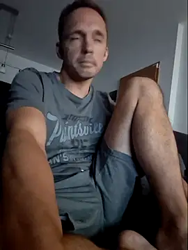 Snapshot of Slegde85 chatting on 07-11-26, 09:37 Slegde85 online show from 07-11-26, 09:37
