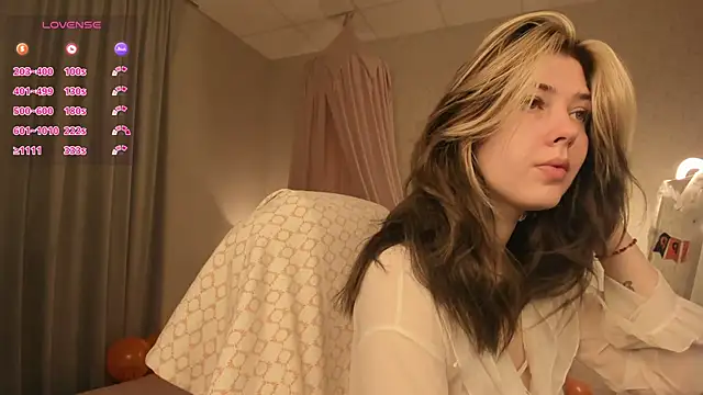 Vanessa Walters online show from 10-24-25, 02:54