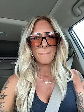 blondiluvsanal online show from 10-24-25, 04:50