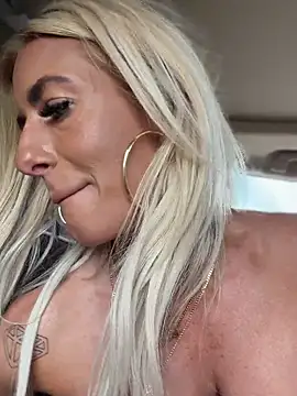 blondiluvsanal online show from 04-15-26, 05:17