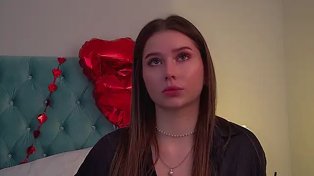 Snapshot of DianaVert chatting on 02-14-26, 02:50 DianaVert online show from 02-14-26, 02:50