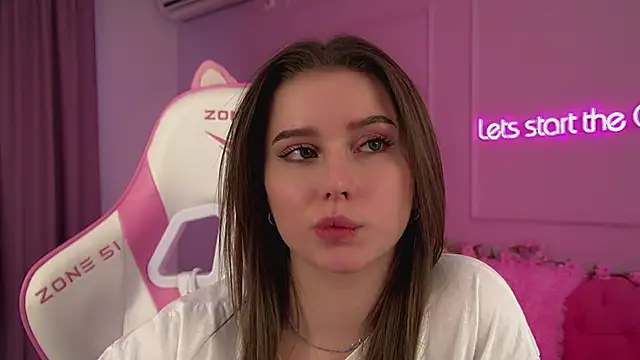 DianaVert online show from 03-09-26, 06:17