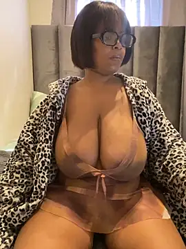 Snapshot of Saggy_areola95 chatting on 05-27-26, 08:54 Saggy areola95 online show from 05-27-26, 08:54