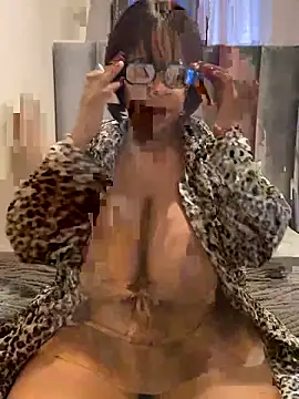 Saggy areola95 online show from 06-18-26, 12:32