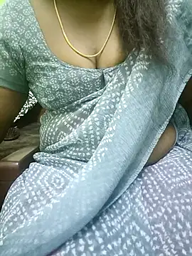 Snapshot of tamil_subha69 chatting on 03-05-25, 08:32 tamil subha69 online show from 03-05-25, 08:32