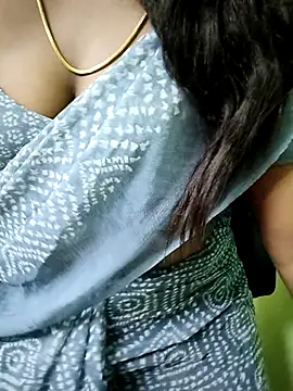 Snapshot of tamil_subha69 chatting on 09-25-25, 04:07 tamil subha69 online show from 09-25-25, 04:07