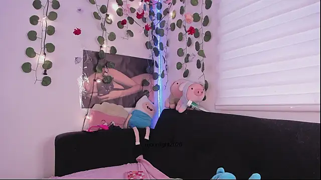 moonliiiight1 online show from 03-05-26, 10:05