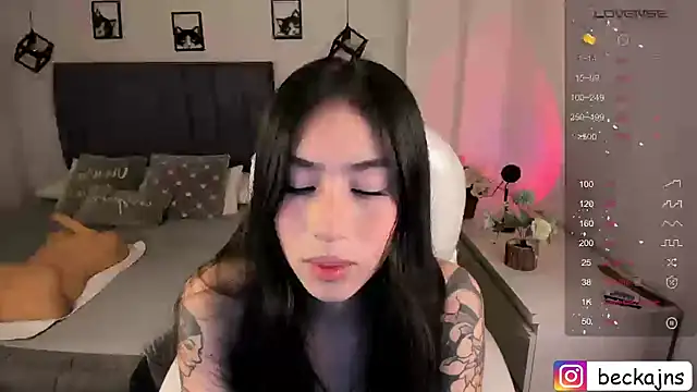 Snapshot of Beck_jones chatting on 02-17-25, 01:55 Beck jones online show from 02-17-25, 01:55