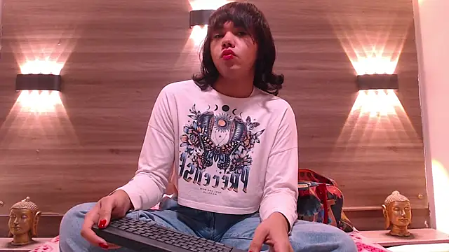 AndreaGil  online show from 02-25-26, 05:46