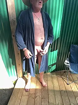 Snapshot of twist699 chatting on 04-09-26, 05:19 twist699 online show from 04-09-26, 05:19