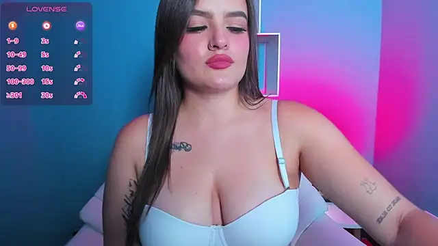 Snapshot of ellarosee_ chatting on 02-08-25, 03:21 ellarosee online show from 02-08-25, 03:21